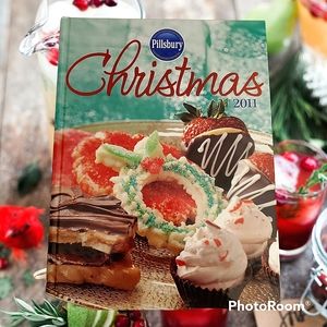 Pillsbury Christmas 2011 hardback cookbook.